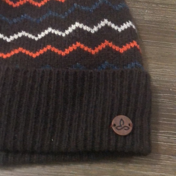 Prana Glacial Beanie Brown Wood Blend - Picture 3 of 9